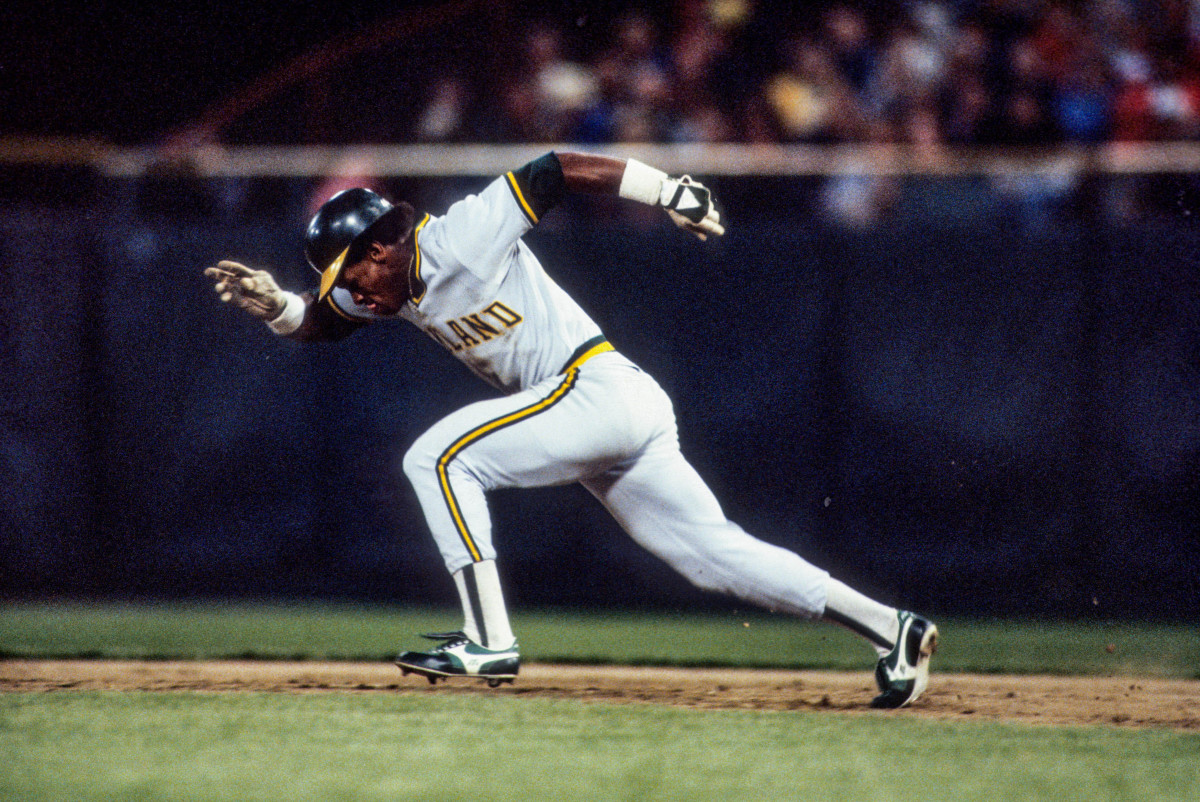 Henderson ignites against the Brewers in 1982.